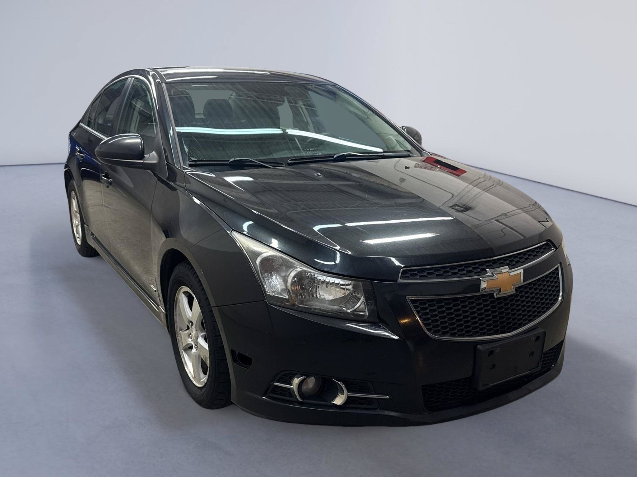 Used 2014 Chevrolet Cruze LT w/ RS Package FWD image 1