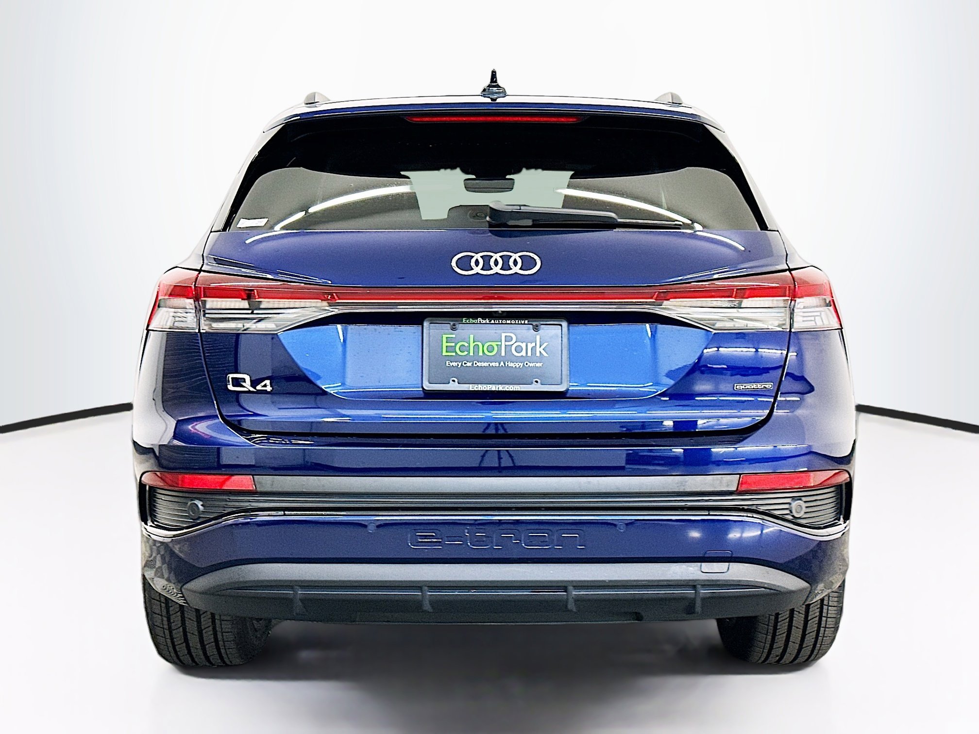 Used 2022 Audi Q4 e-tron Prestige image 7