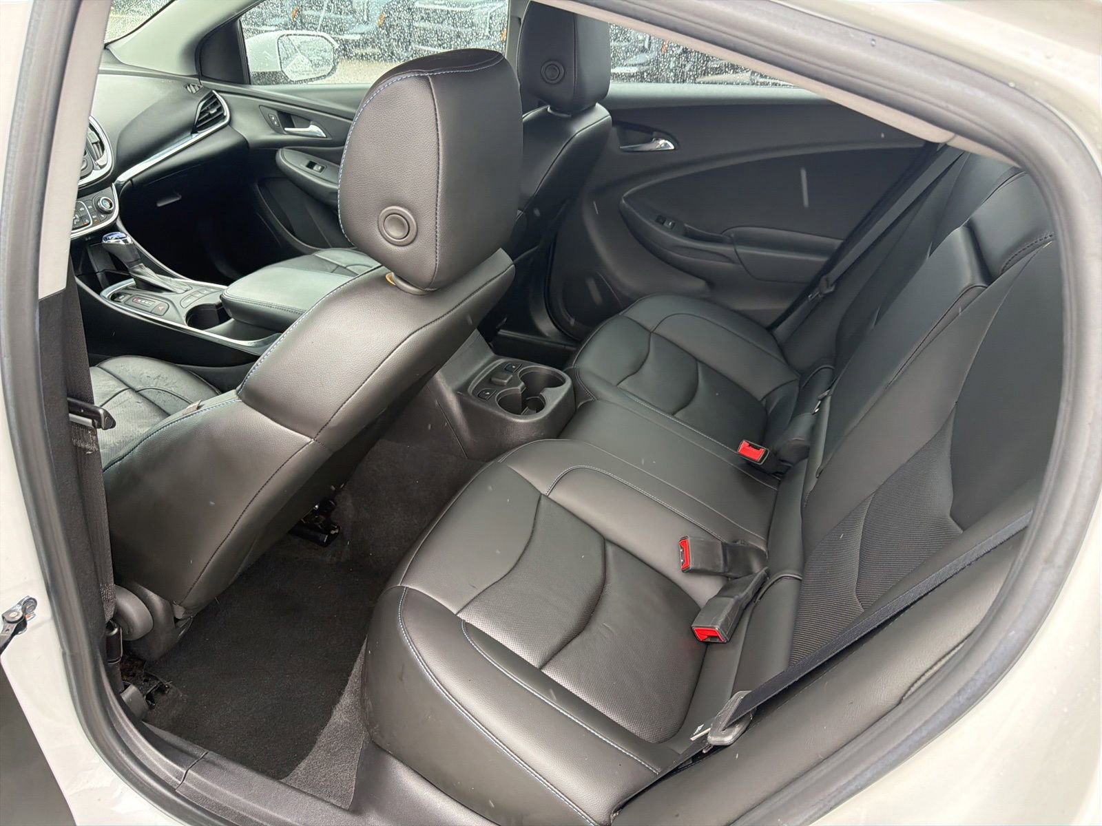 Used 2018 Chevrolet Volt Premier w/ Driver Confidence Package FWD image 16