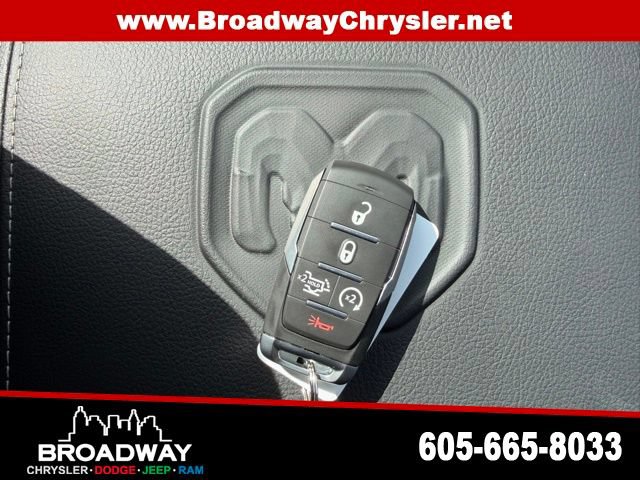 New 2026 RAM 1500 Laramie AWD/4WD image 23