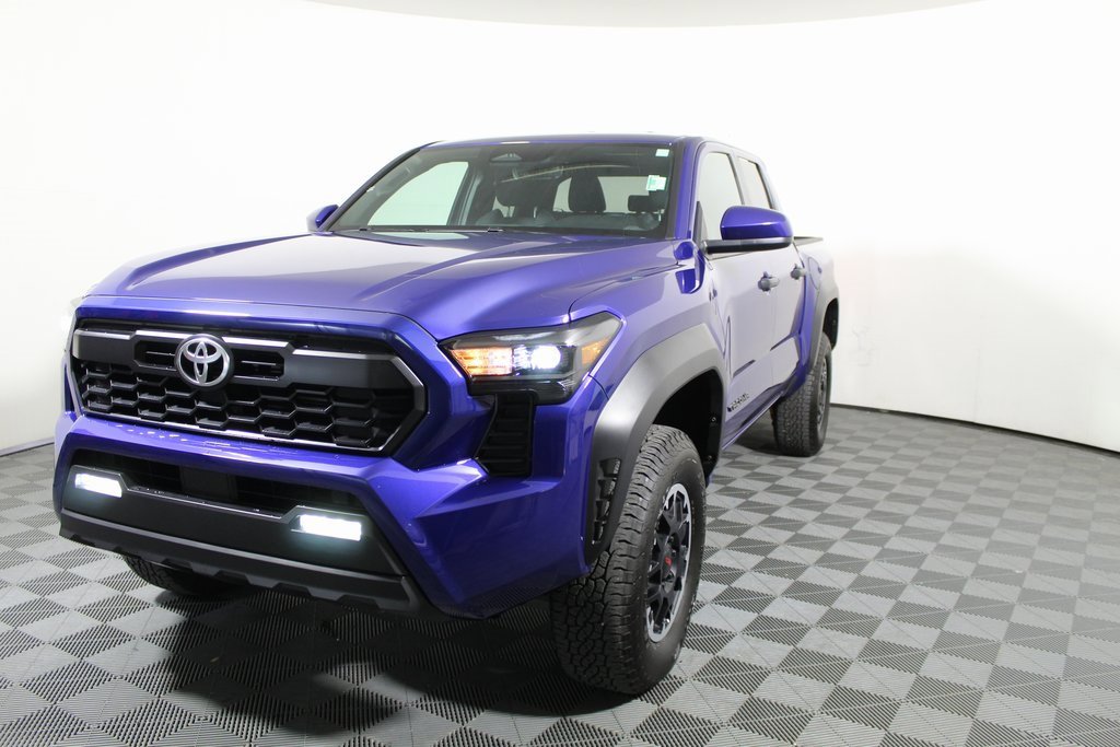 Used 2024 Toyota Tacoma TRD Off-Road image 4
