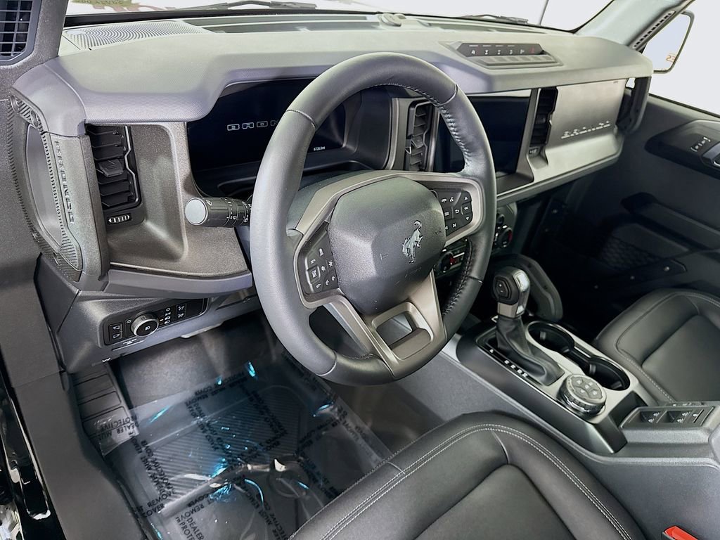 Used 2025 Ford Bronco Badlands image 18