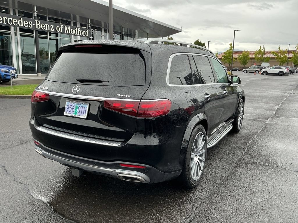 Used 2025 Mercedes-Benz GLS 580 4MATIC image 7