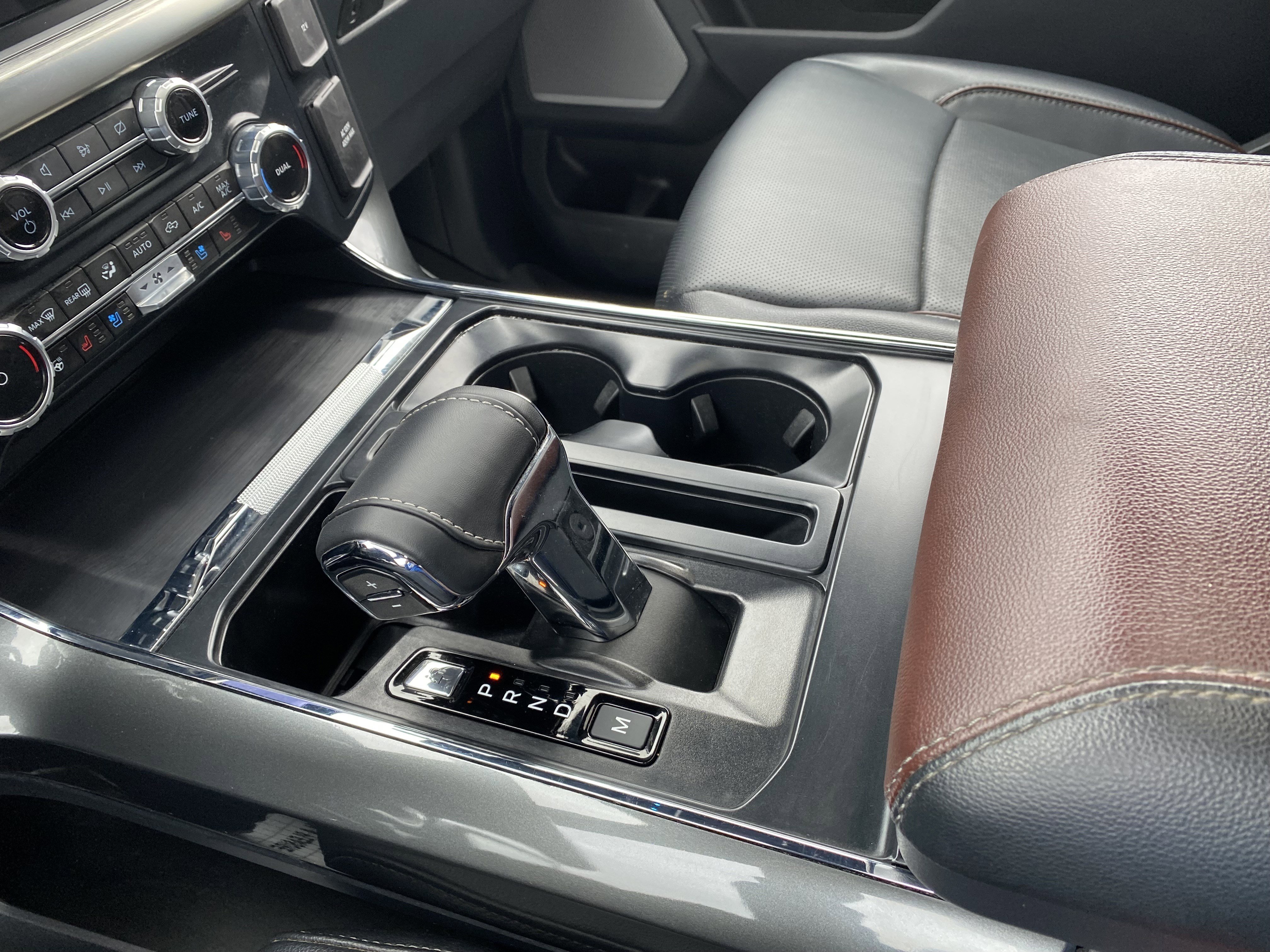 Used 2023 Ford F150 Lariat w/ Equipment Group 502A High image 28