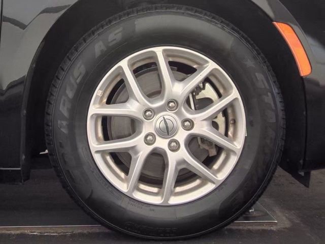 Used 2024 Chrysler Pacifica Touring-L FWD image 19