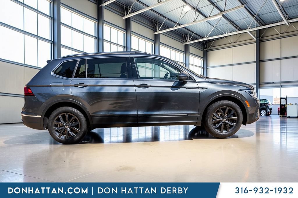 Used 2024 Volkswagen Tiguan SE AWD/4WD image 34