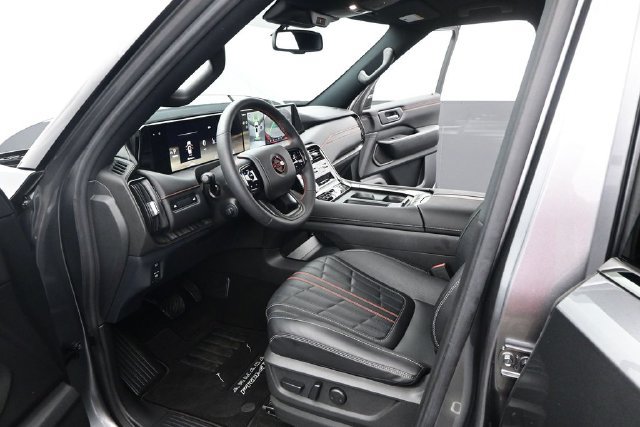 Used 2026 Nissan Armada PRO-4X w/ Captain's Chari Seat Package AWD/4WD image 5