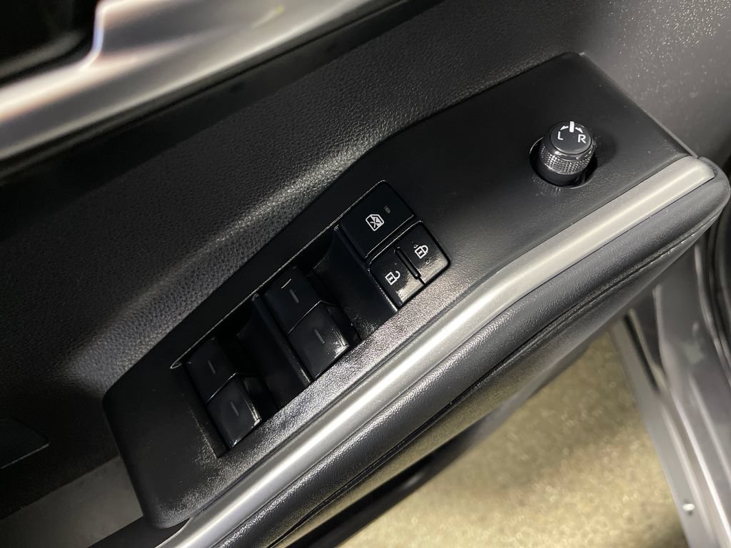 Certified 2025 Toyota Highlander XLE AWD/4WD image 16