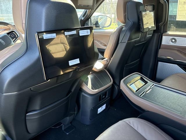 New 2026 Lincoln Navigator Black Label image 17