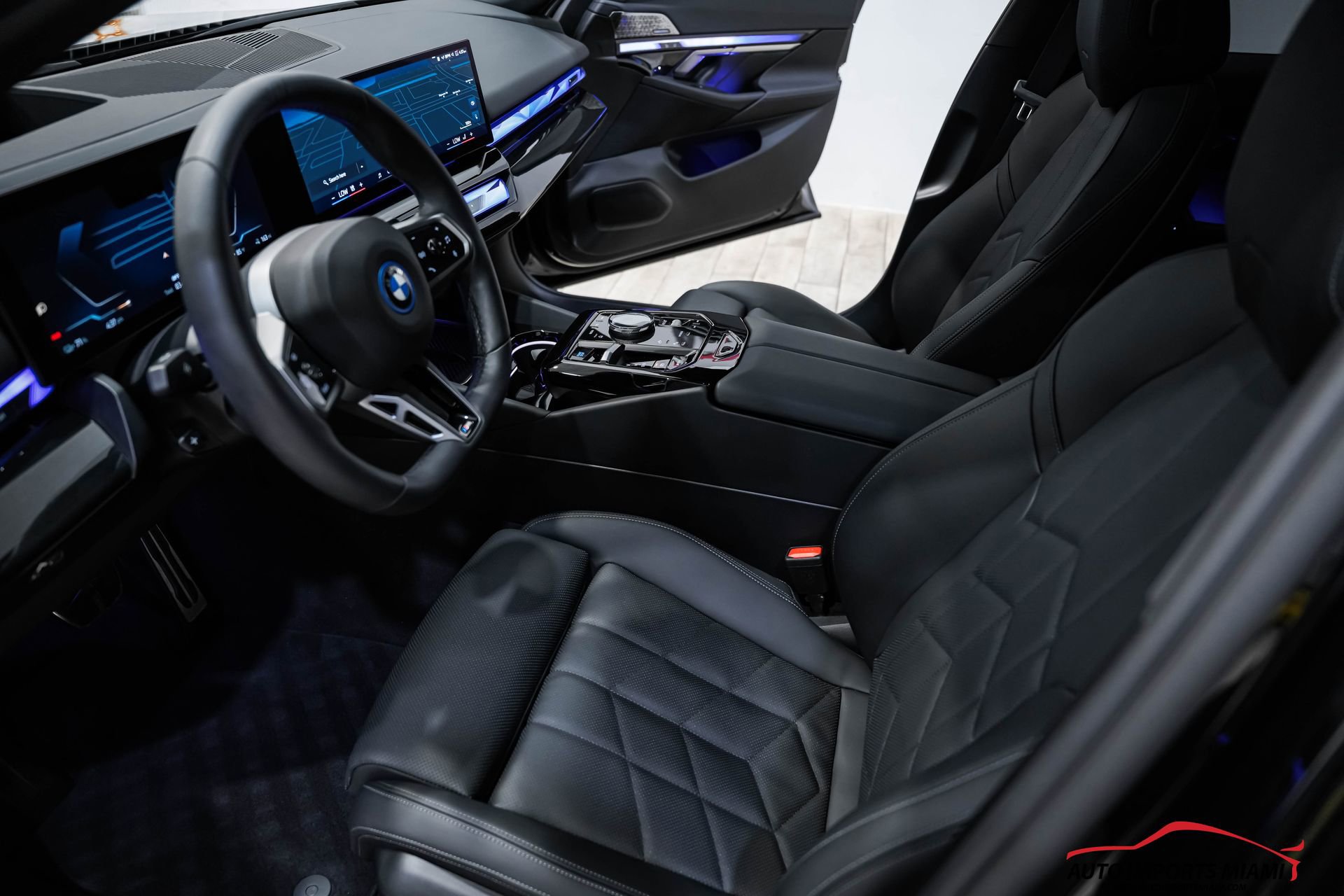 Used 2025 BMW i5 xDrive40 w/ M Sport Package AWD/4WD image 39