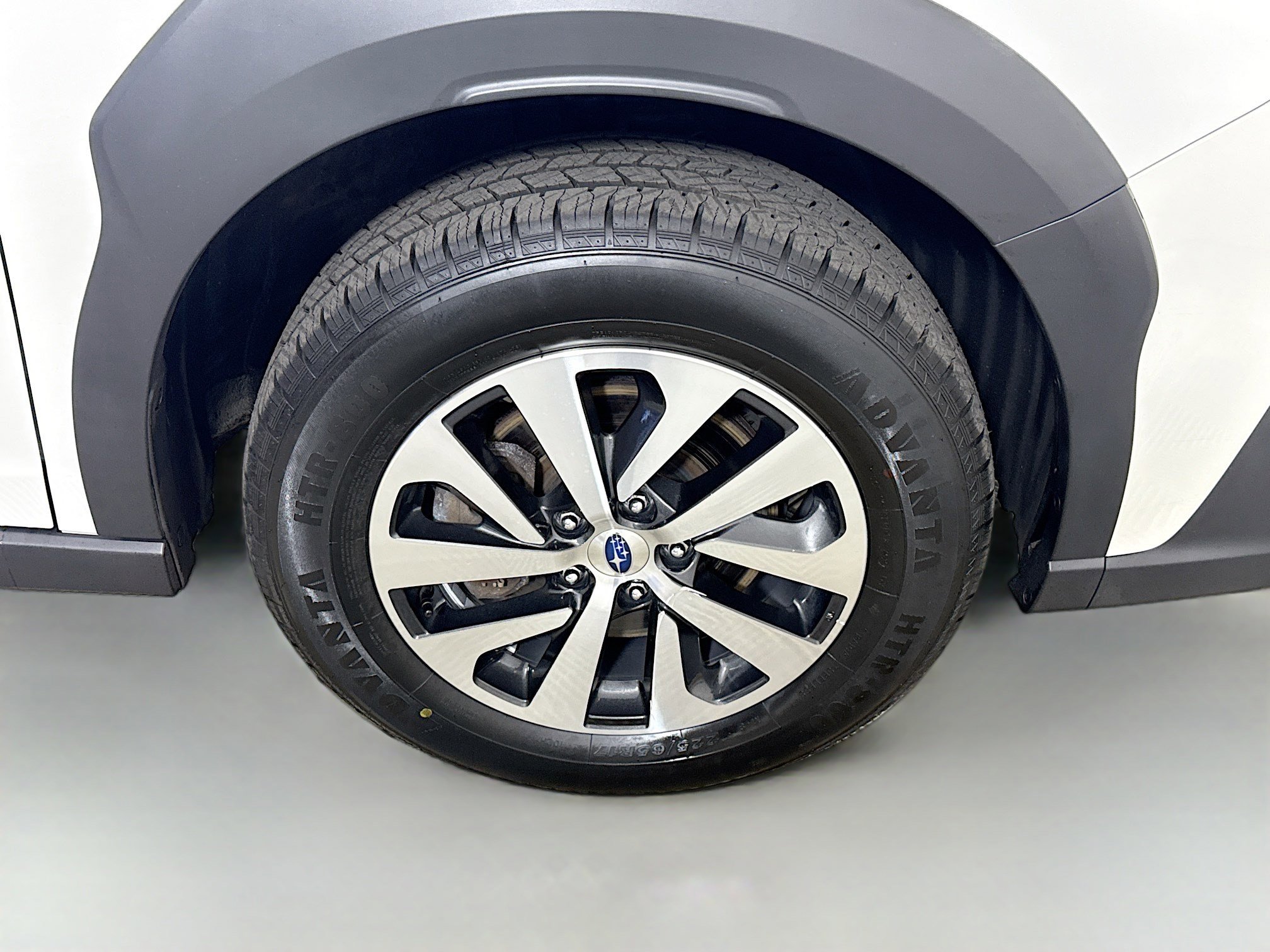 Used 2023 Subaru Outback Premium image 32