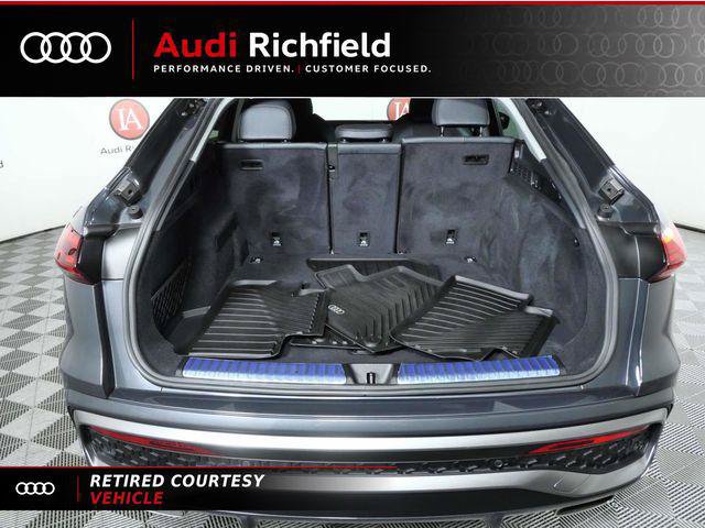 Used 2025 Audi Q5 Premium Plus w/ Premium Plus AWD/4WD image 11