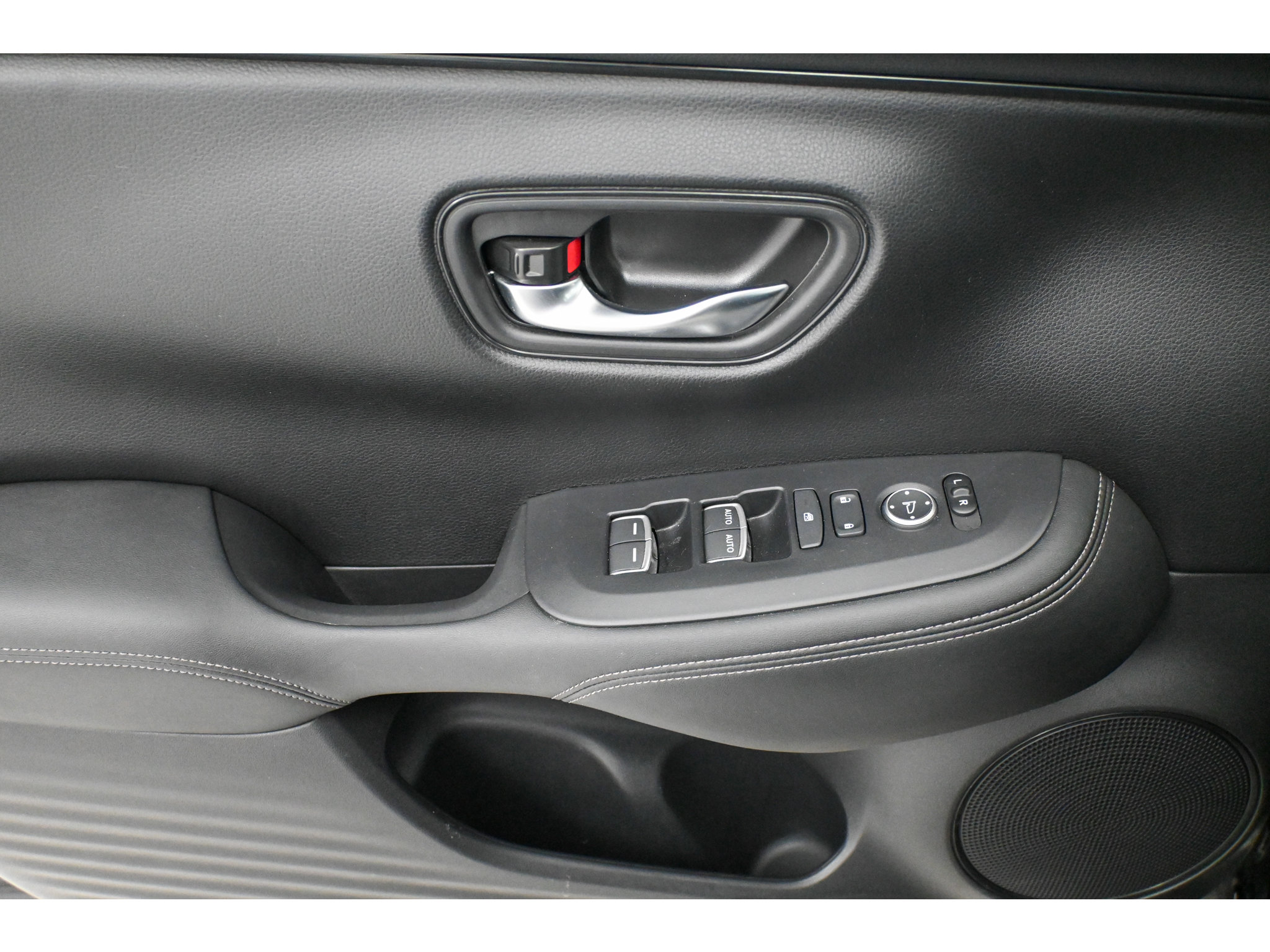 Used 2024 Honda HR-V EX-L image 10
