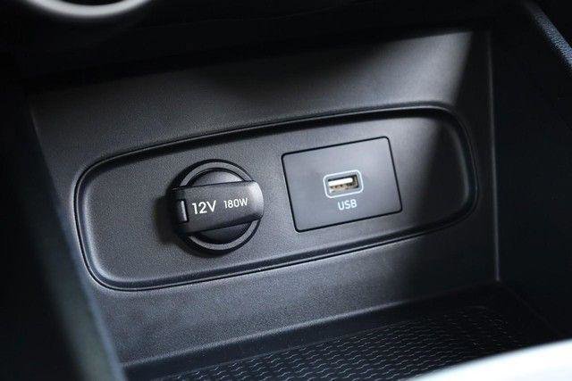Used 2021 Hyundai Venue SE FWD image 14