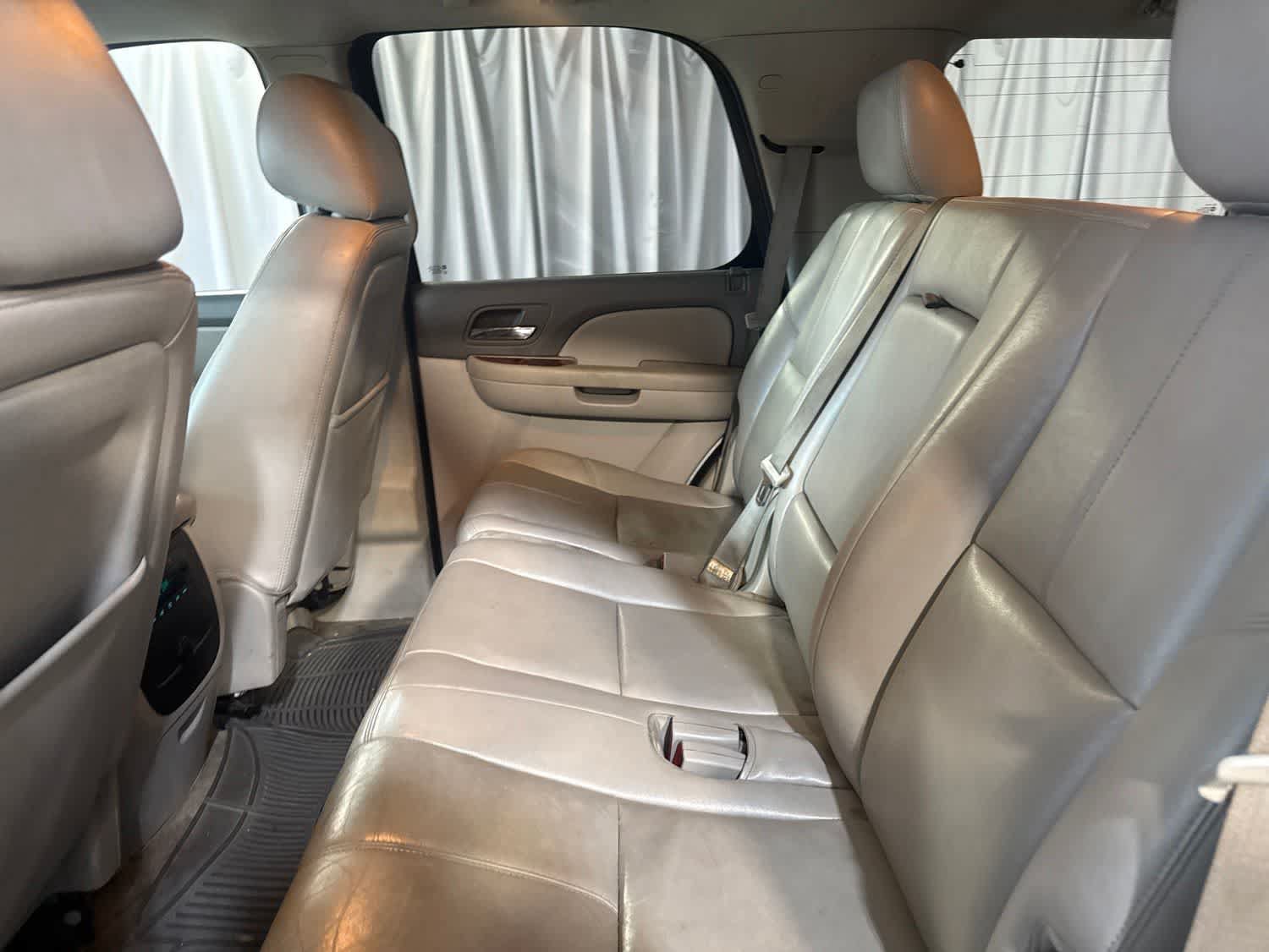 Used 2013 Chevrolet Tahoe LT RWD image 16