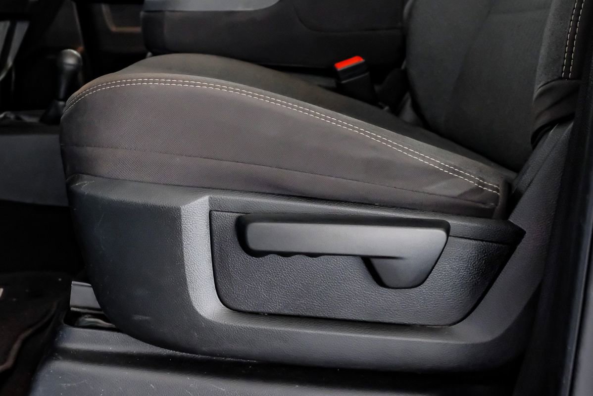 Used 2024 RAM 3500 Tradesman w/ Chrome Appearance Group image 32