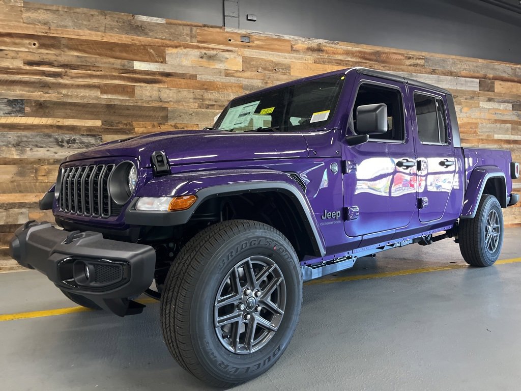 New 2026 Jeep Gladiator Sport image 13