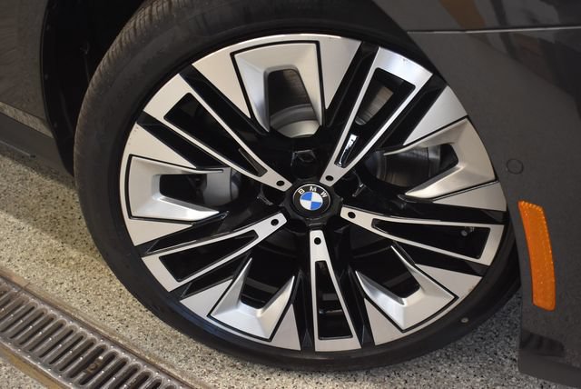 New 2027 BMW 530i xDrive w/ Premium Package AWD/4WD image 30