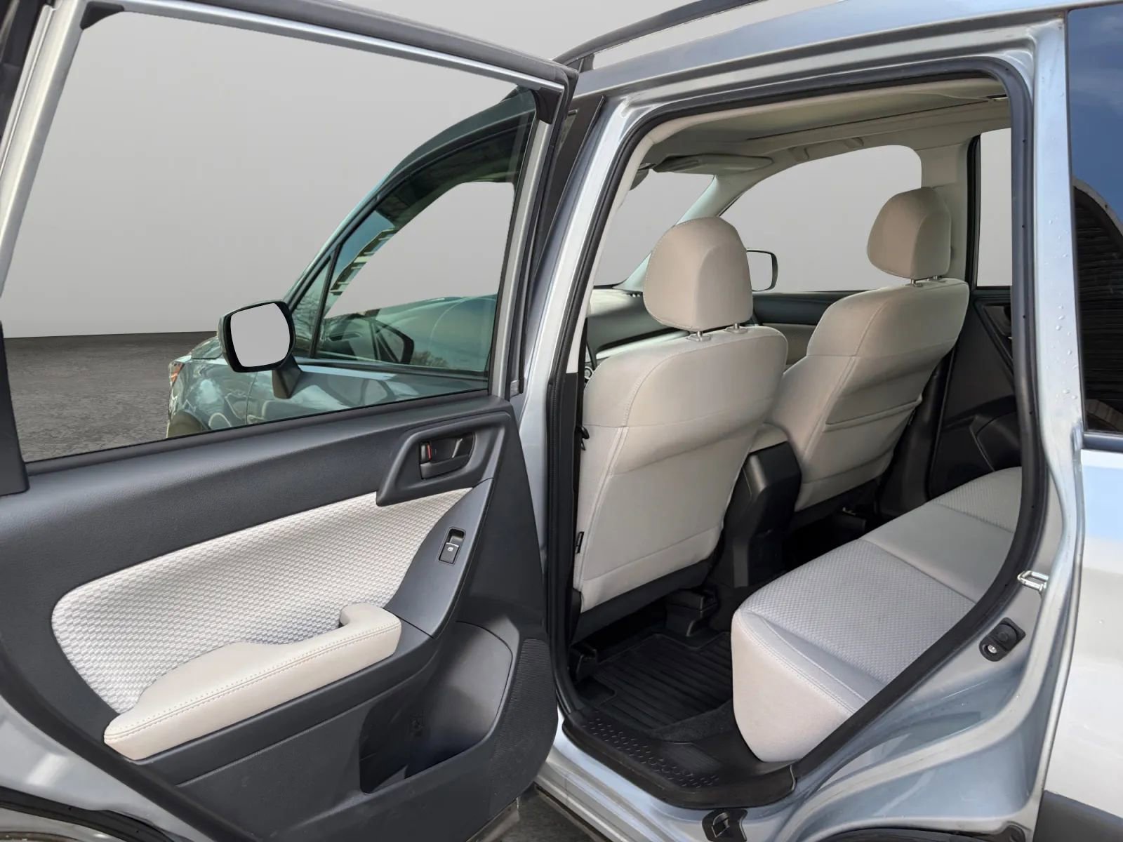 Used 2018 Subaru Forester 2.5i Premium AWD/4WD image 12