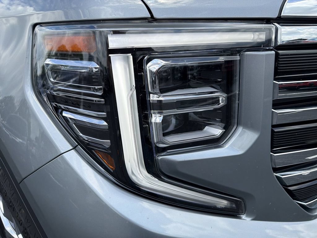 Certified 2025 GMC Sierra 1500 SLT w/ SLT Premium Plus Package AWD/4WD image 11