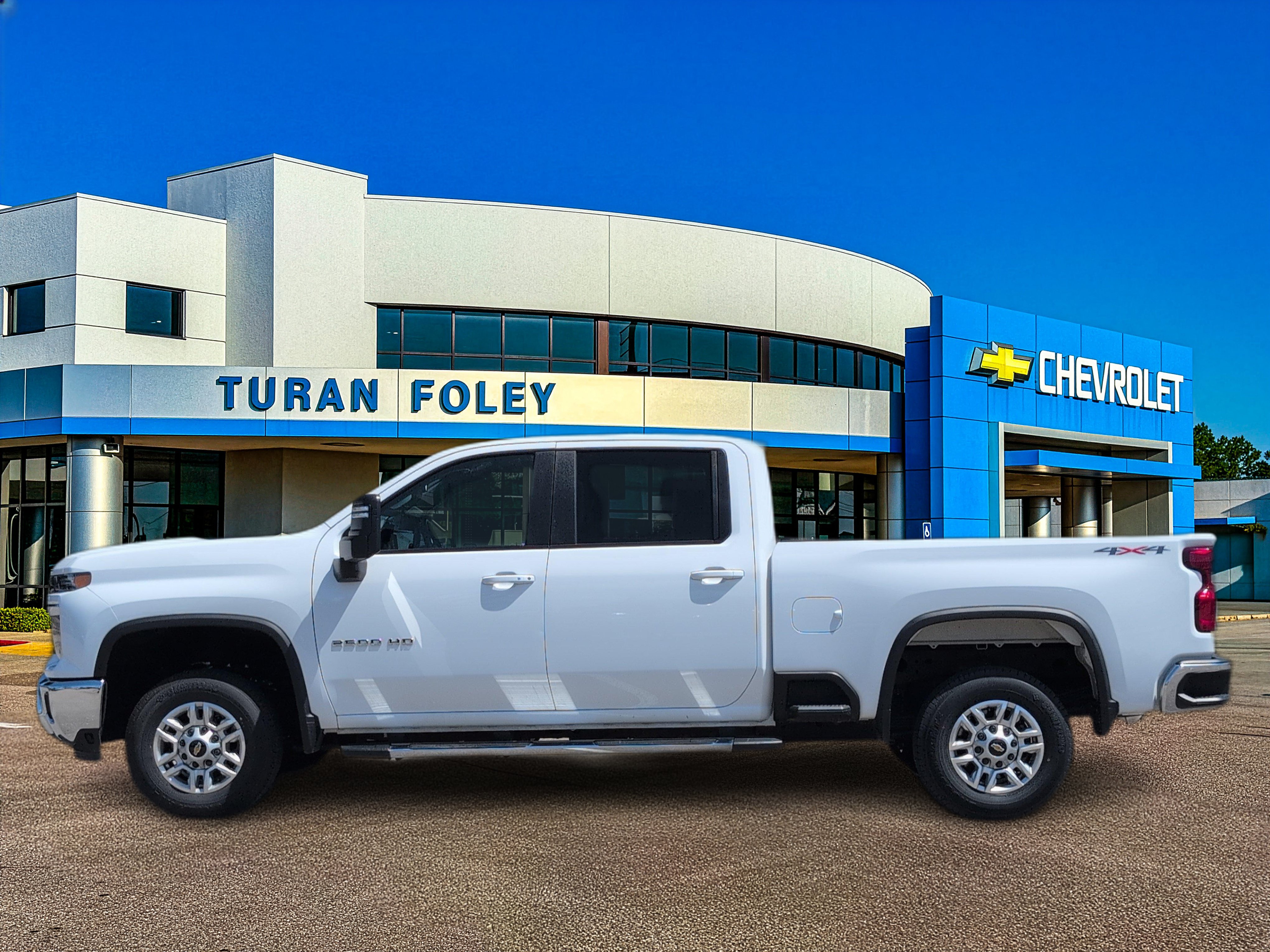 Used 2025 Chevrolet Silverado 2500 LT w/ Convenience Package AWD/4WD image 2