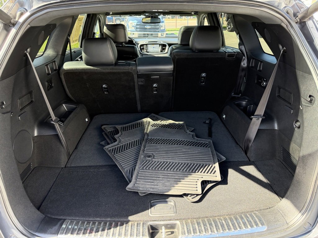 Used 2017 Kia Sorento SX image 41