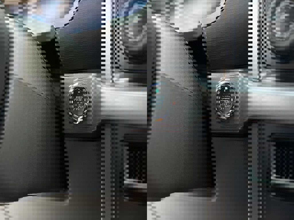 New 2025 Ford F150 Lightning XLT image 56