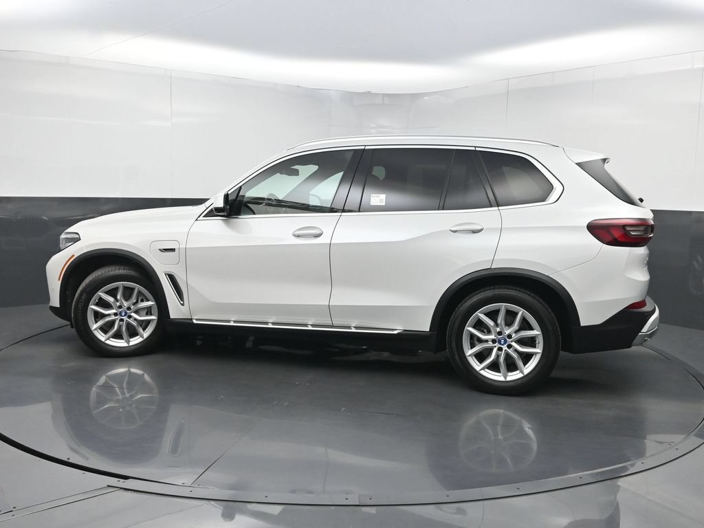 Used 2022 BMW X5 xDrive45e w/ Climate Comfort Package AWD/4WD image 43
