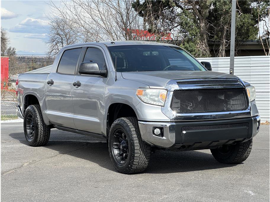 Used 2015 Toyota Tundra SR5 w/ SR5 Upgrade Package image 8