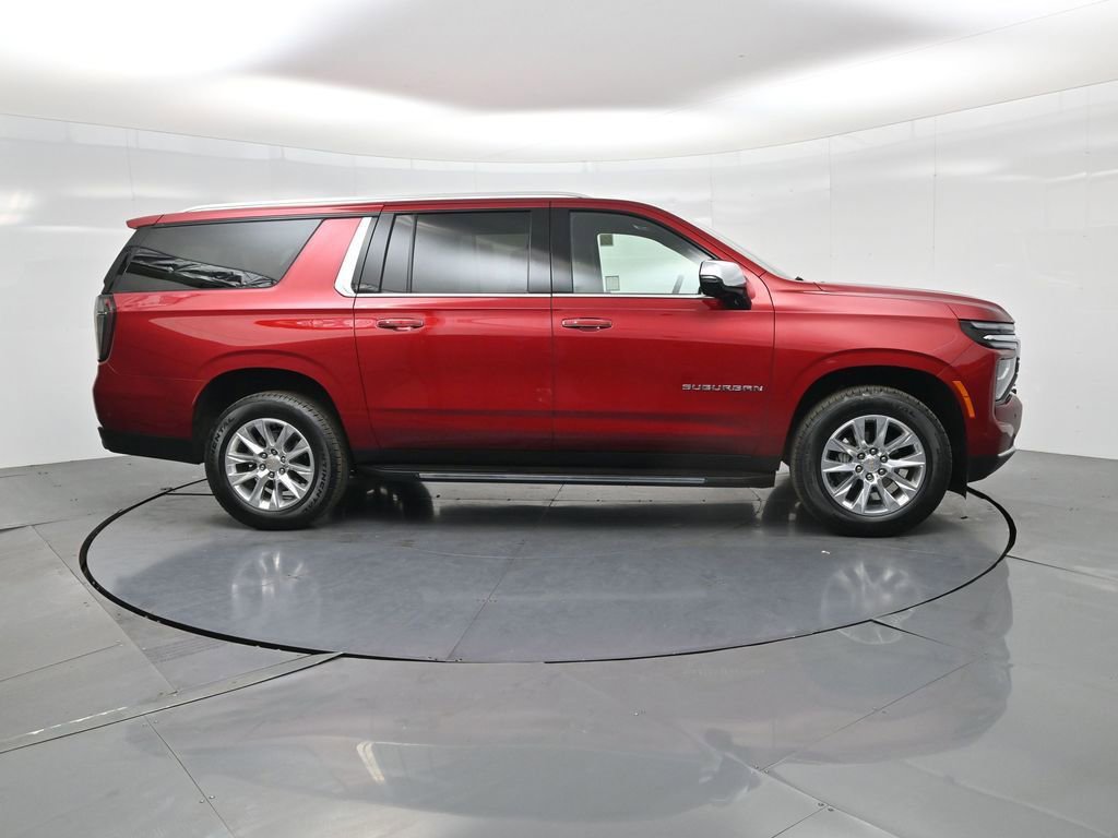 Used 2025 Chevrolet Suburban Premier image 17