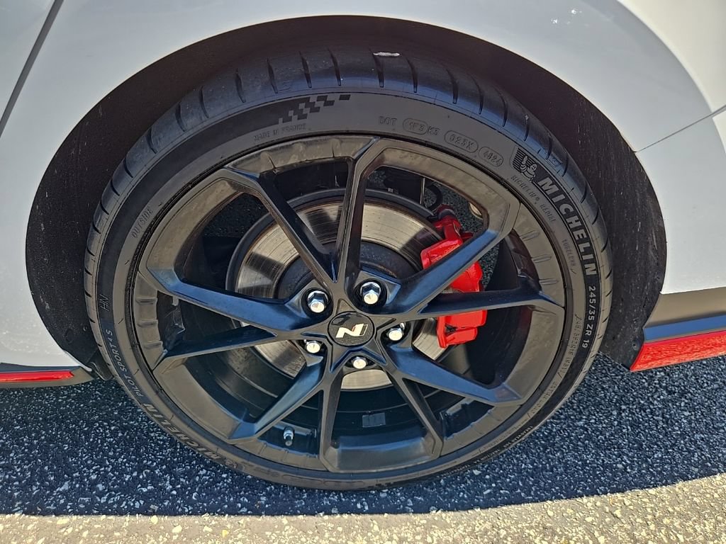 Certified 2025 Hyundai Elantra N FWD image 16