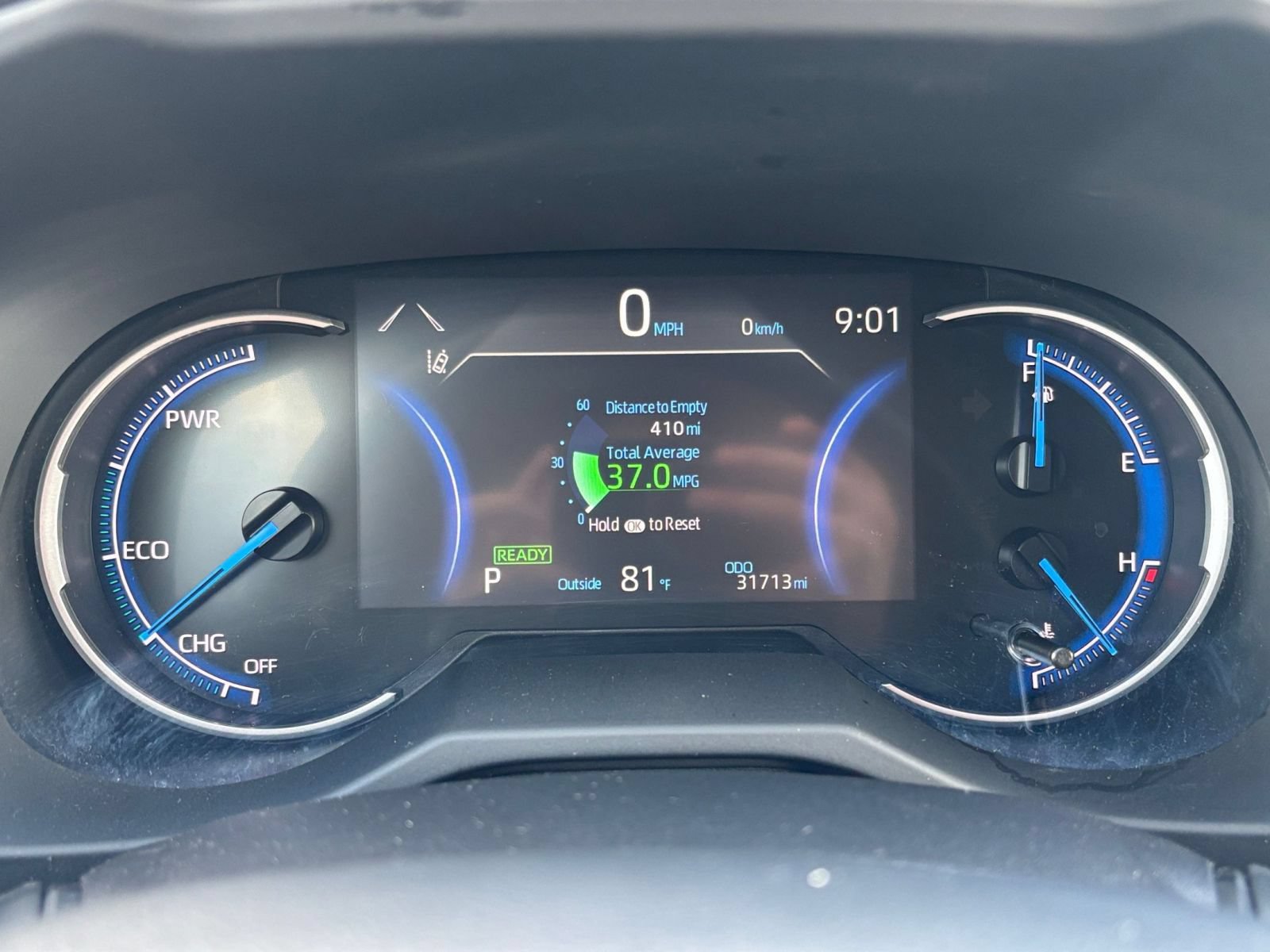 Used 2025 Toyota RAV4 LE AWD/4WD image 39