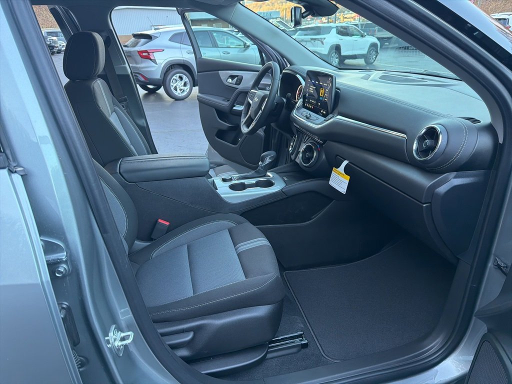 New 2026 Chevrolet Blazer LT image 13