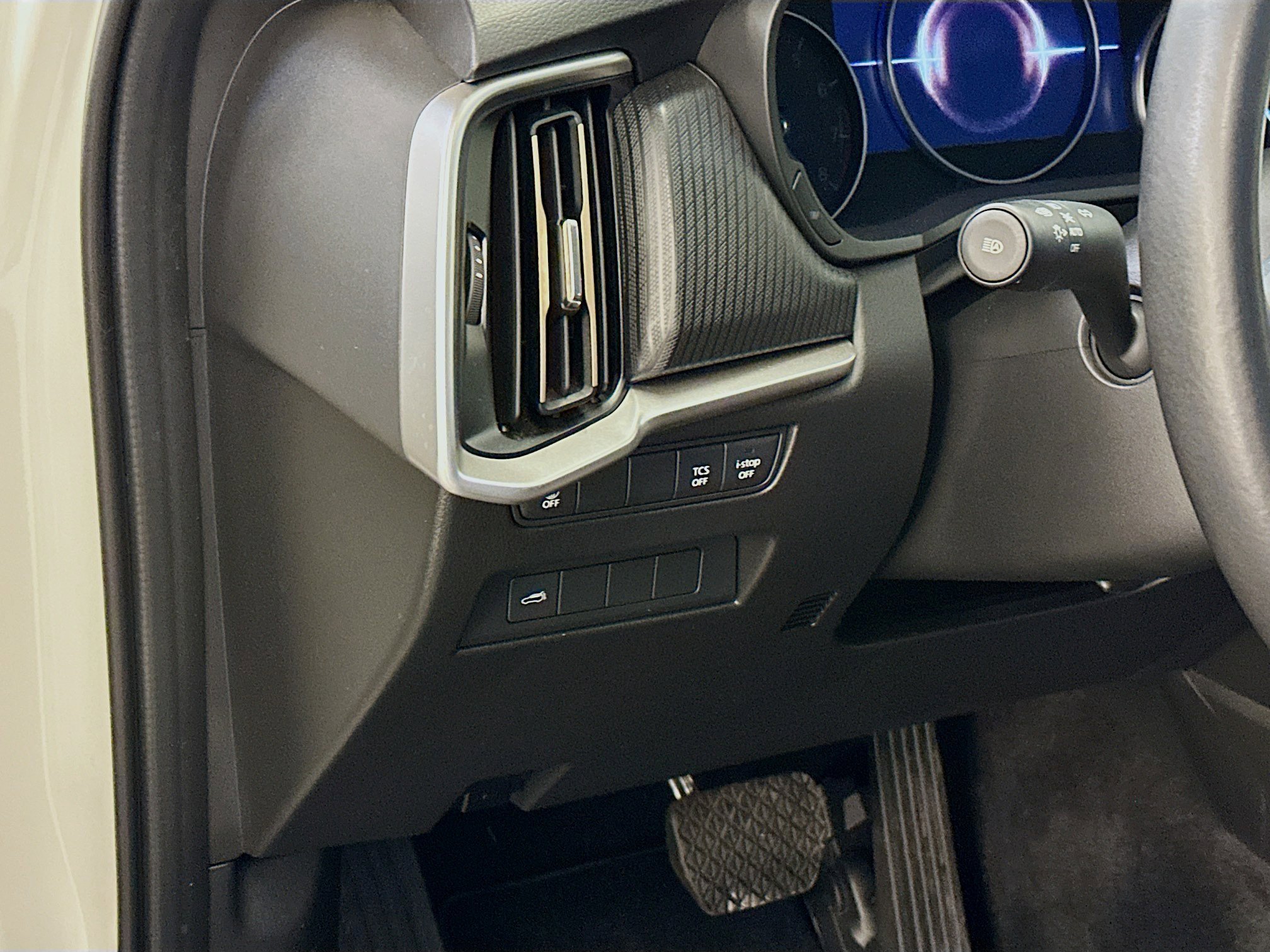 Used 2024 MAZDA CX-90 3.3 Turbo w/ Select Package image 17