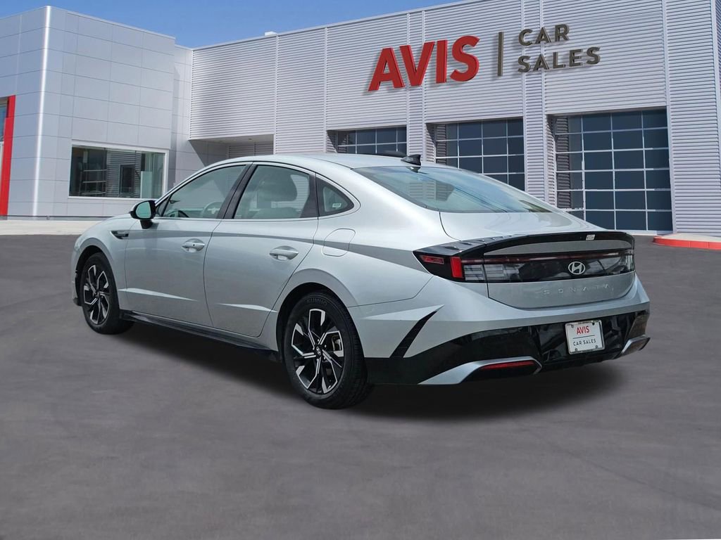 Used 2025 Hyundai Sonata SEL FWD image 3