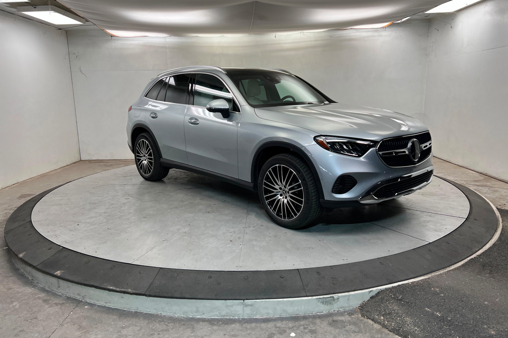 New 2026 Mercedes-Benz GLC 300 4MATIC image 7
