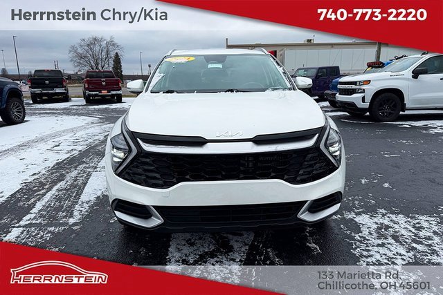 Used 2024 Kia Sportage EX image 2