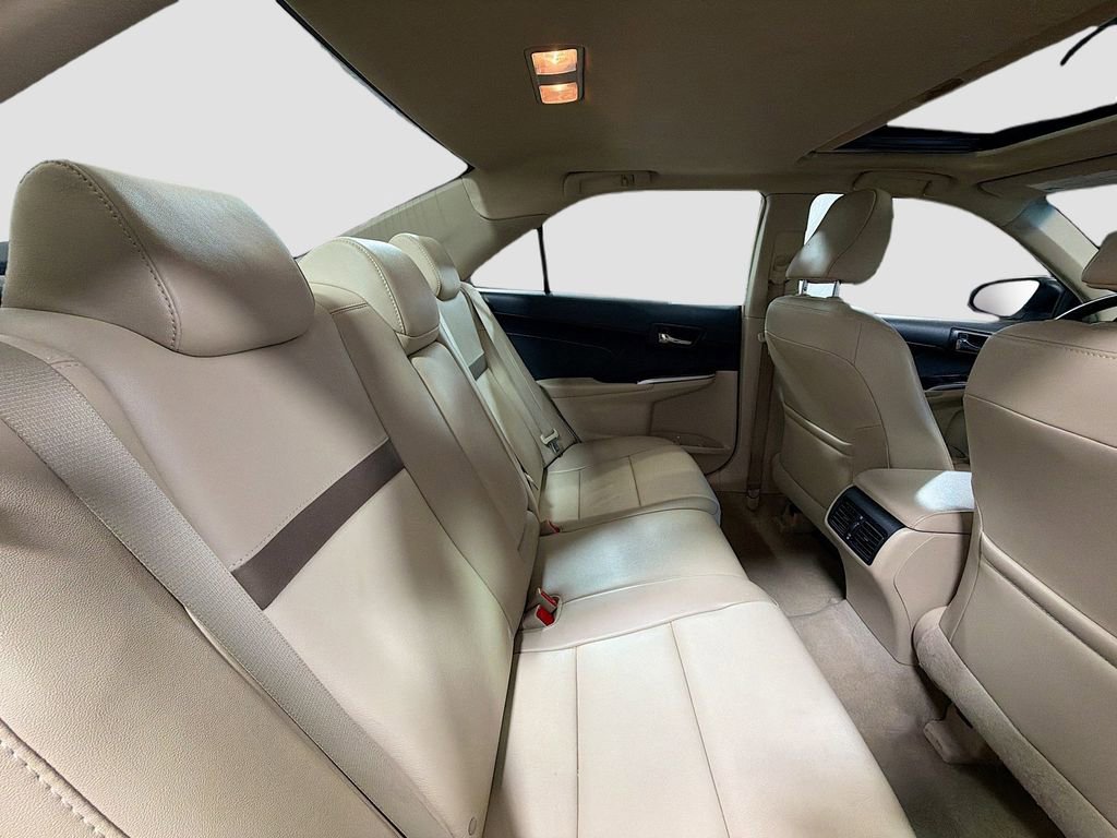Used 2014 Toyota Camry XLE FWD image 29