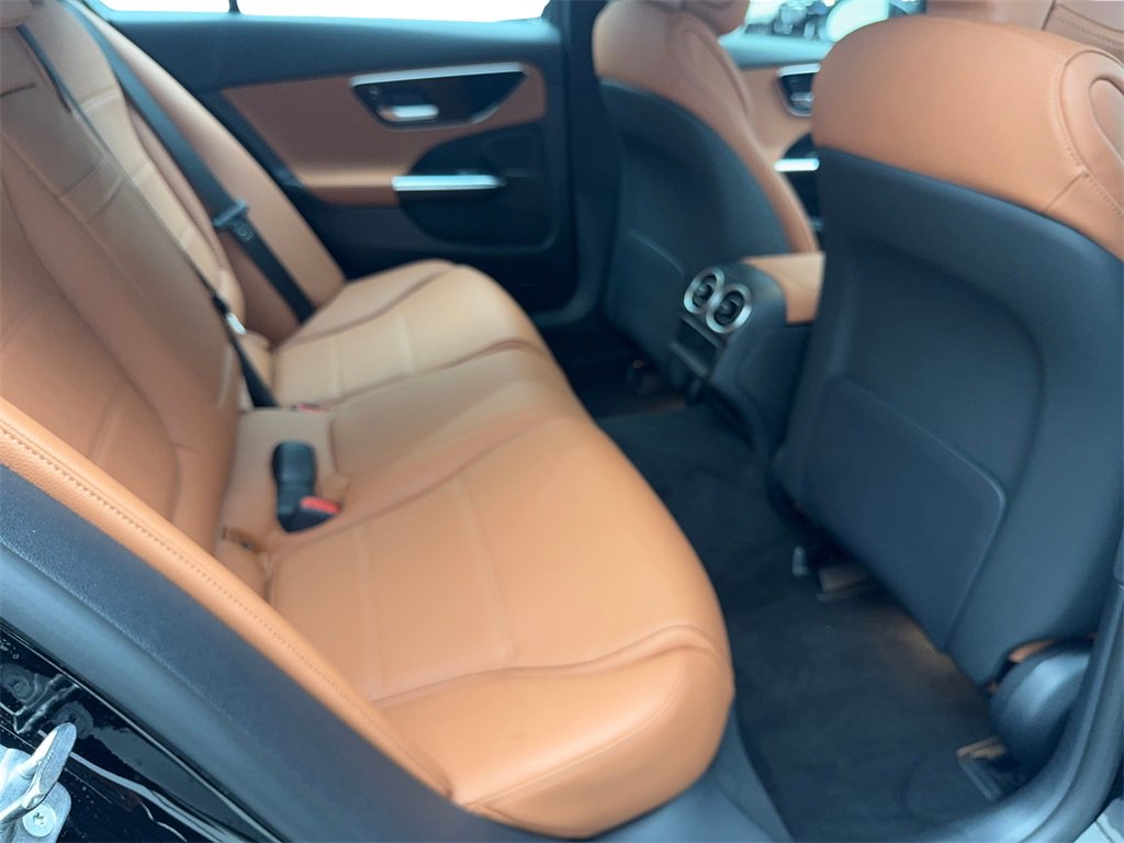 Used 2025 Mercedes-Benz C 300 Sedan image 37