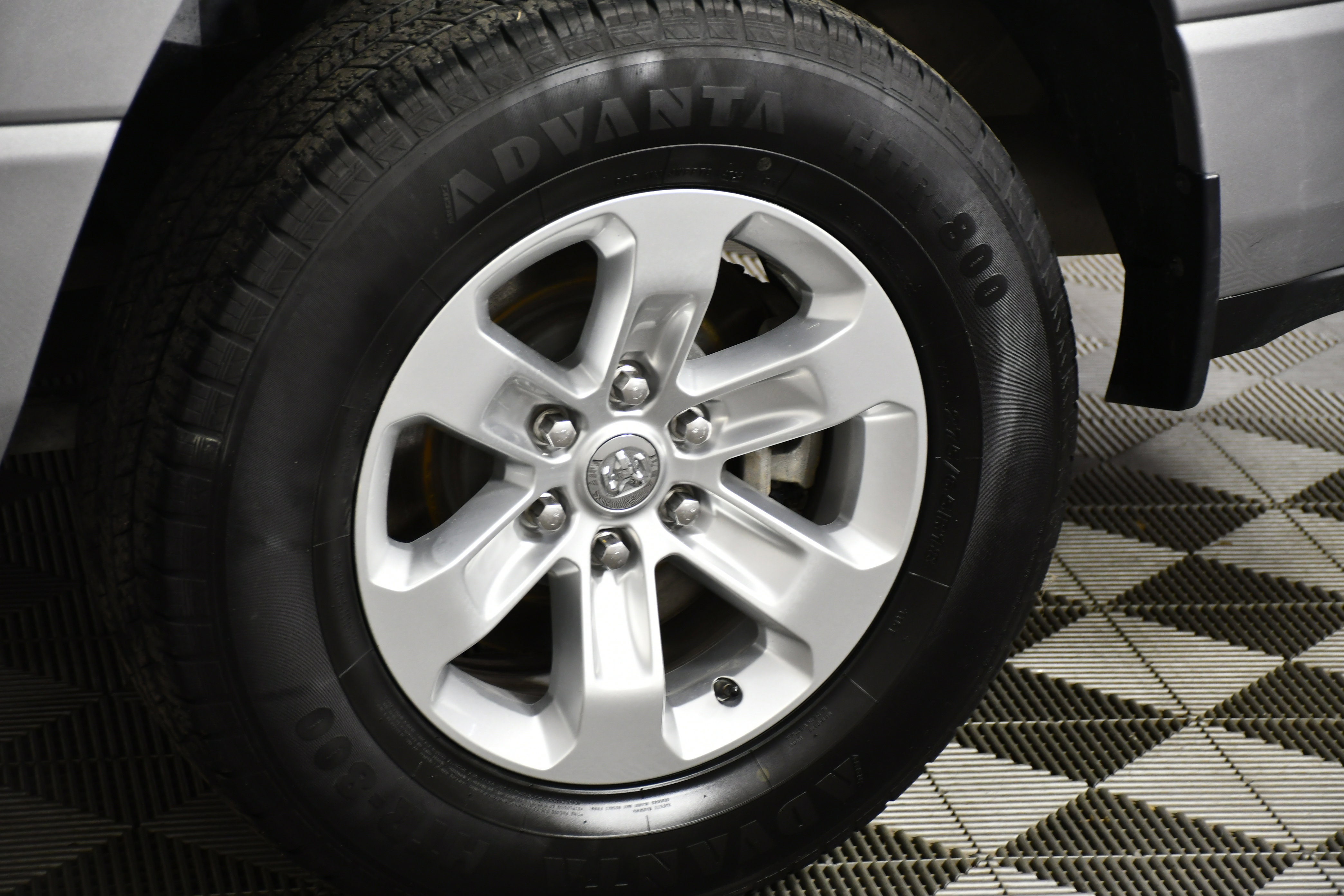 Used 2024 RAM 1500 Laramie image 53