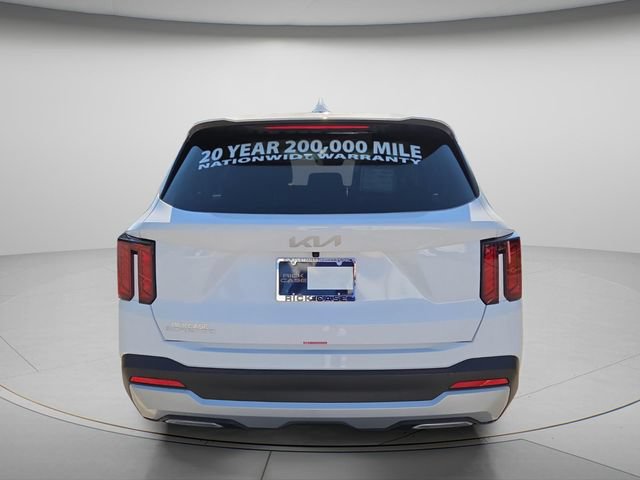 Certified 2026 Kia Sorento LX FWD image 5