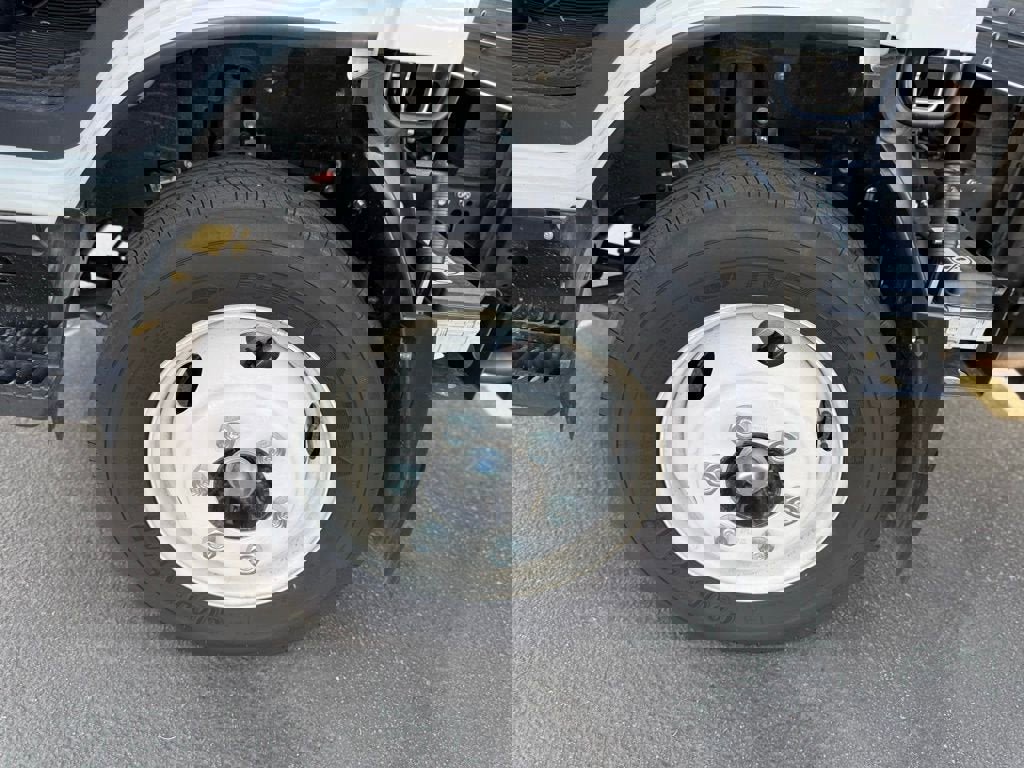 New 2024 Chevrolet Low Cab Forward image 7