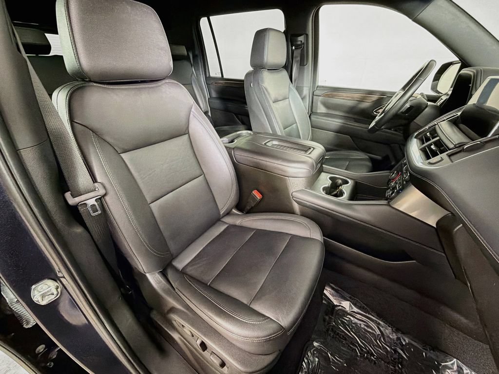 Used 2022 Chevrolet Suburban LT AWD/4WD image 26