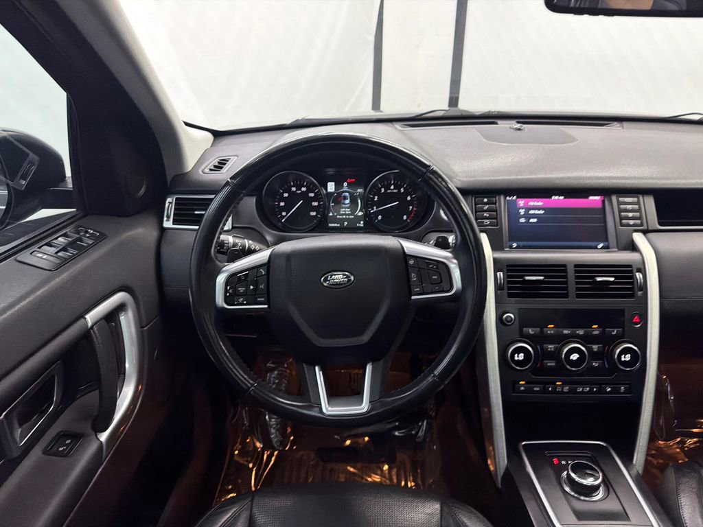 Used 2017 Land Rover Discovery Sport HSE AWD/4WD image 25