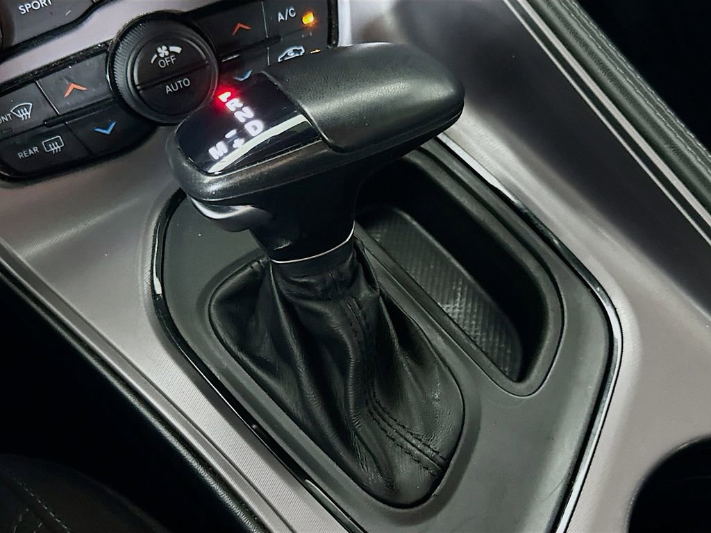Used 2023 Dodge Challenger SXT image 31