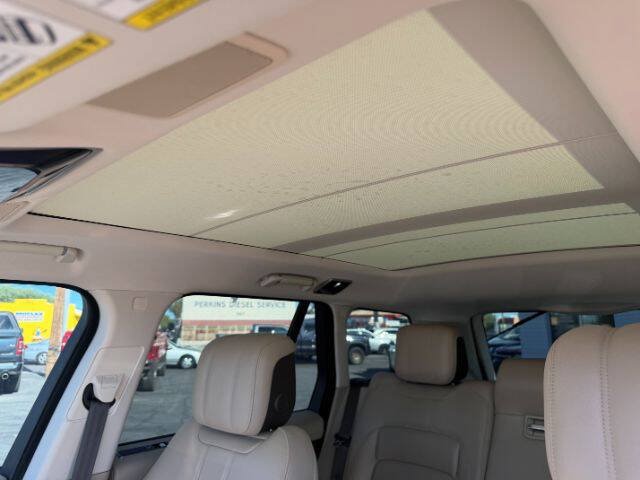 Used 2020 Land Rover Range Rover AWD/4WD image 12