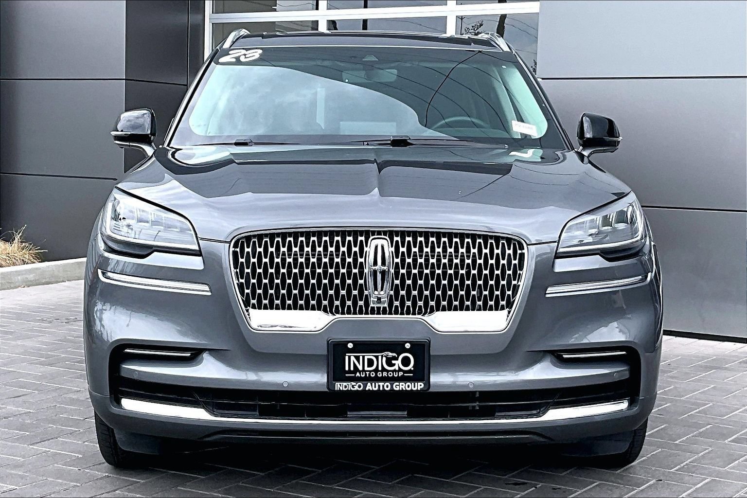 Used 2023 Lincoln Aviator Reserve w/ Class IV Trailer Tow Package RWD image 2