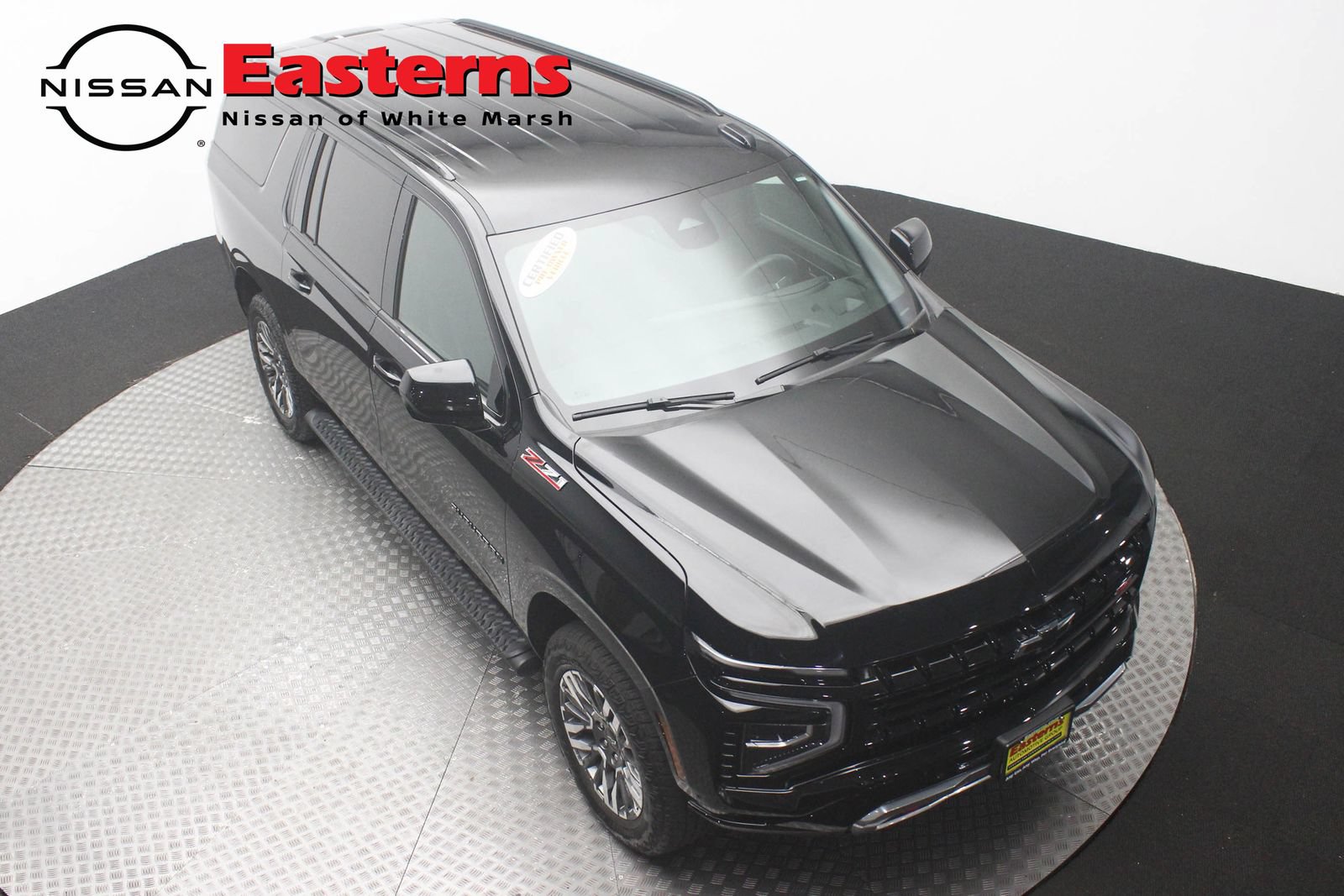 Used 2025 Chevrolet Suburban Z71 AWD/4WD image 3