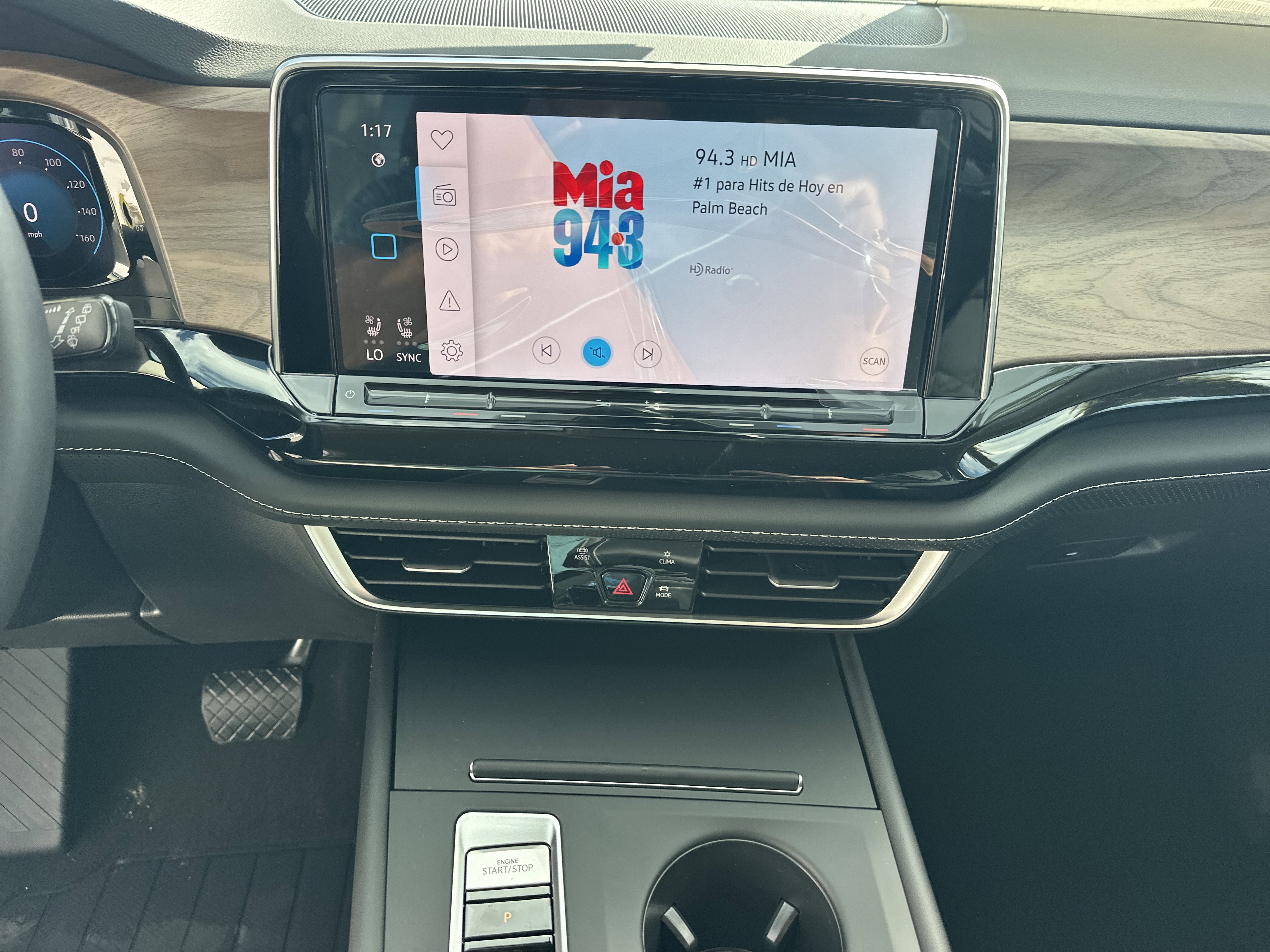 New 2026 Volkswagen Atlas SE image 18