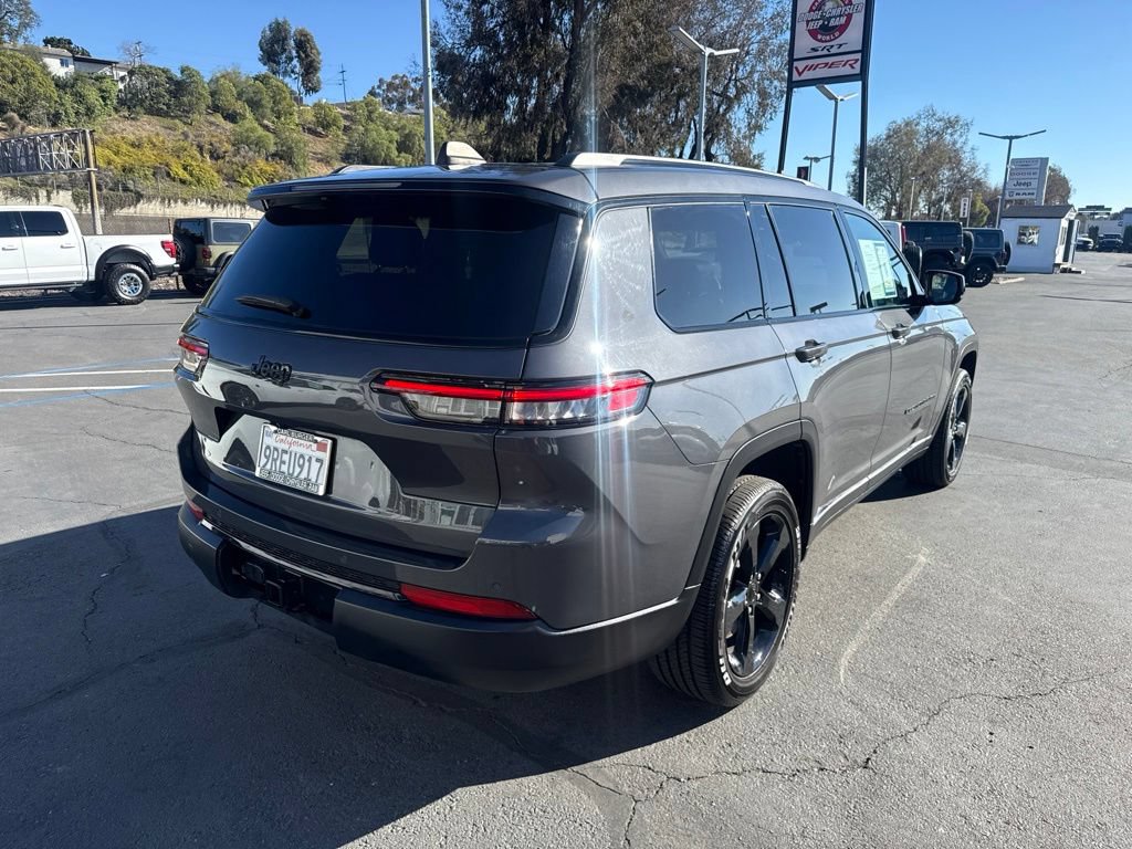 Used 2024 Jeep Grand Cherokee L Altitude RWD image 8